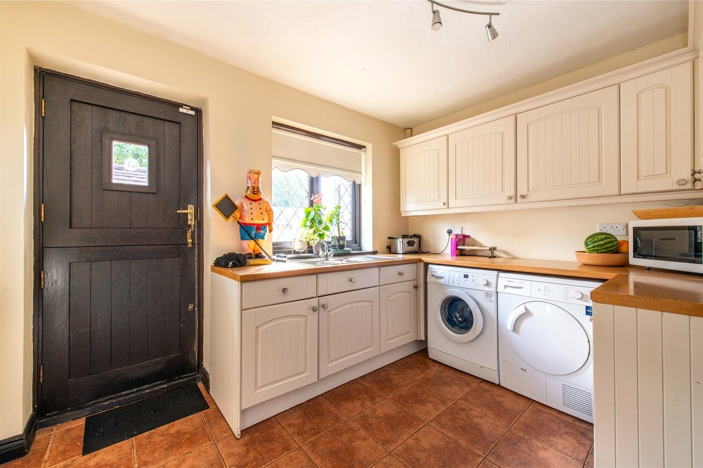 6 bedroom house for sale in High Halstow | Robinson Michael & Jackson