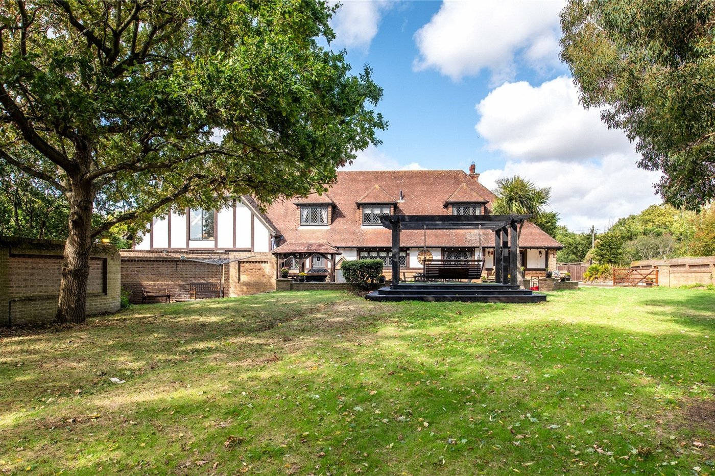 6 bedroom house for sale in High Halstow | Robinson Michael & Jackson