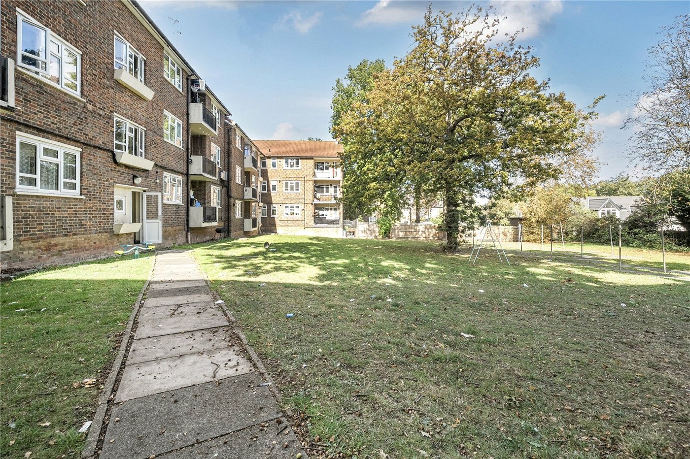 2 bedroom property for sale in London | Robinson Jackson