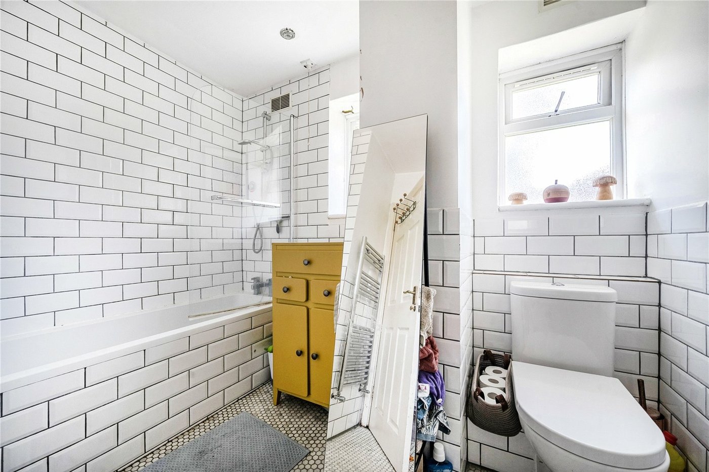 2 bedroom property for sale in  | Robinson Jackson