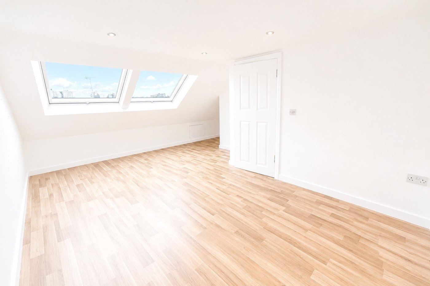 4 bedroom house for sale in London | Robinson Jackson