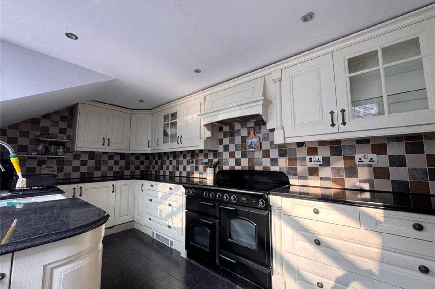 4 bedroom bungalow for sale in Knockholt | Robinson Jackson