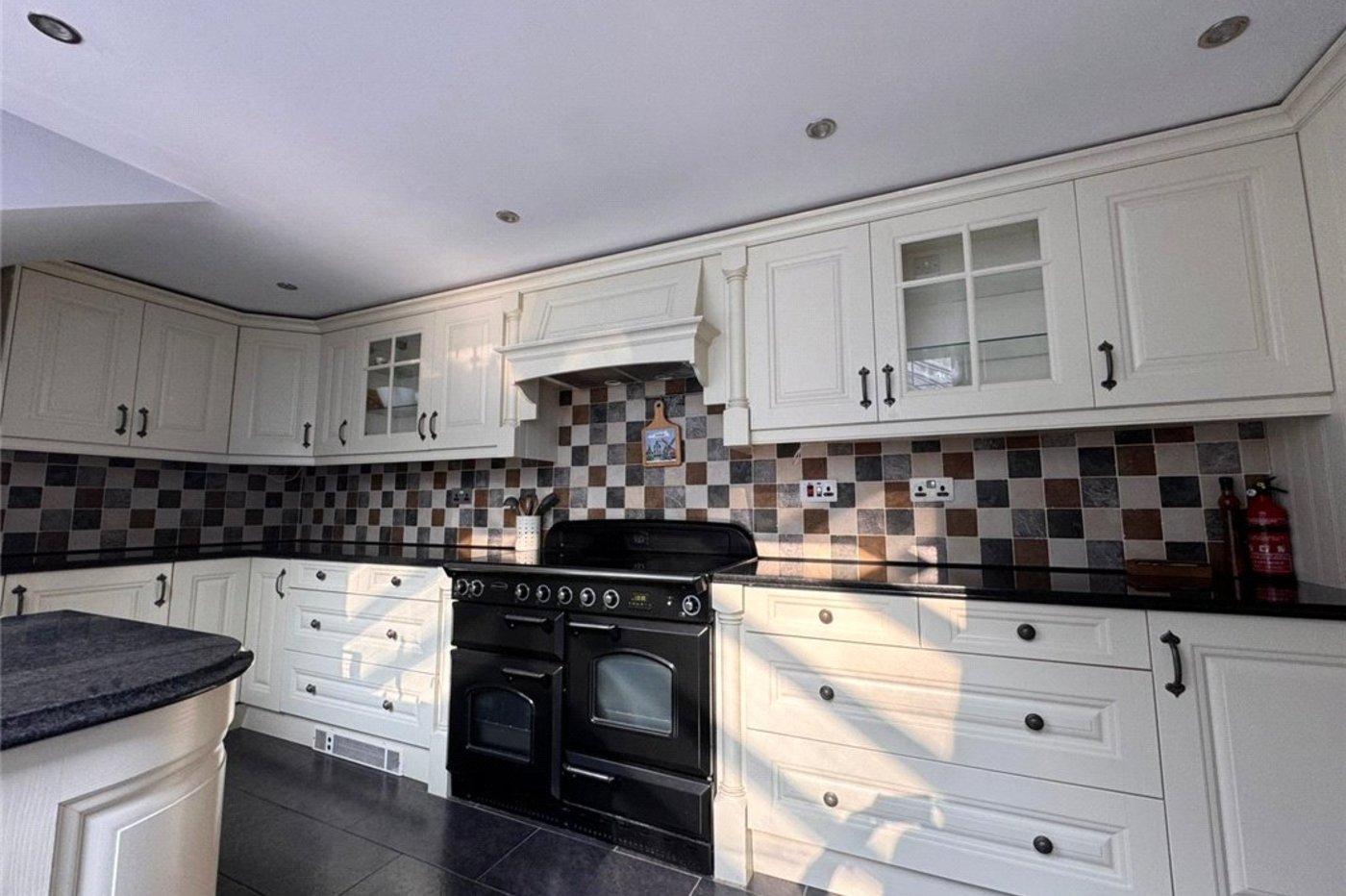 4 bedroom bungalow for sale in Knockholt | Robinson Jackson