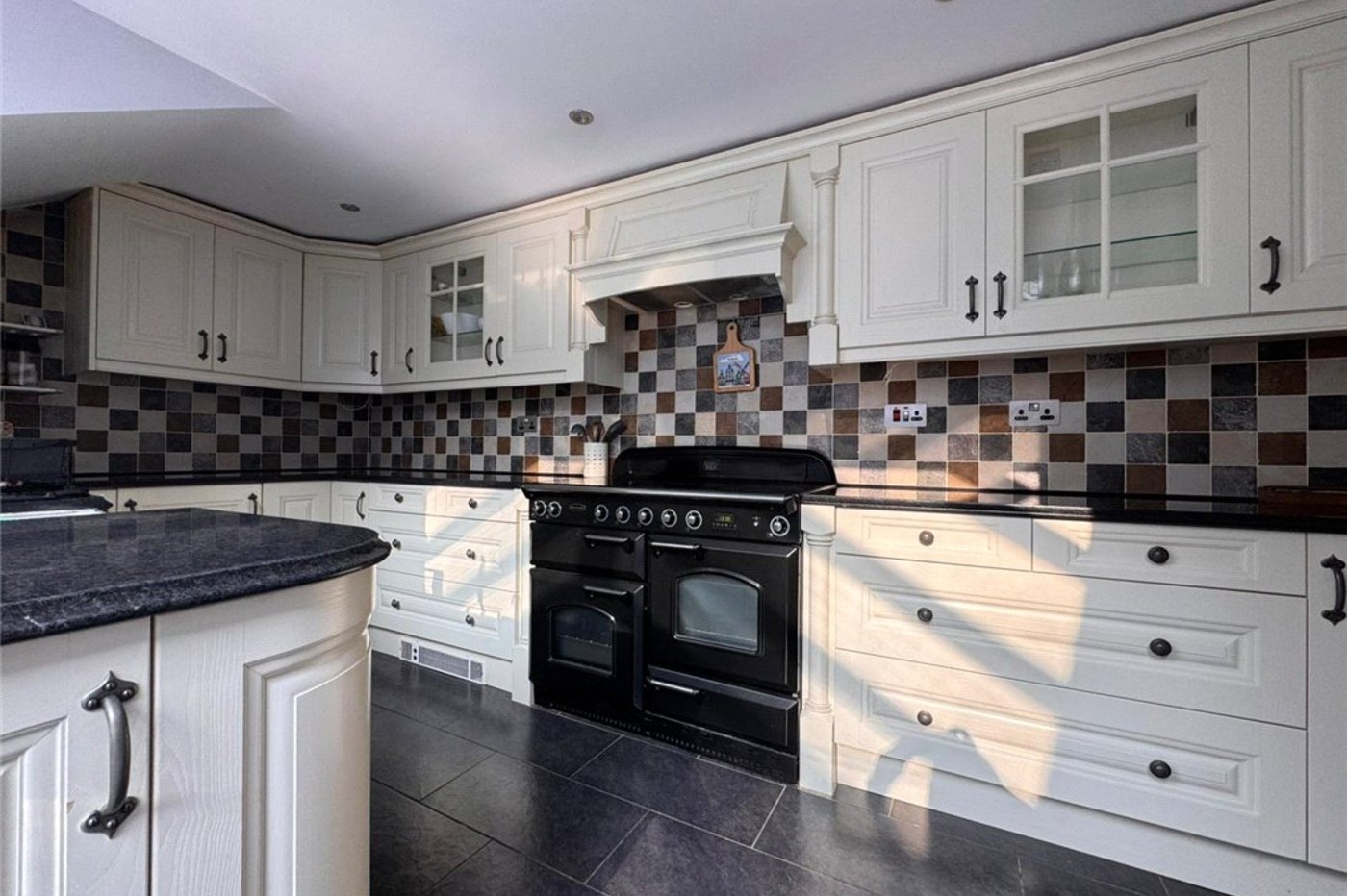 4 bedroom bungalow for sale in Knockholt | Robinson Jackson