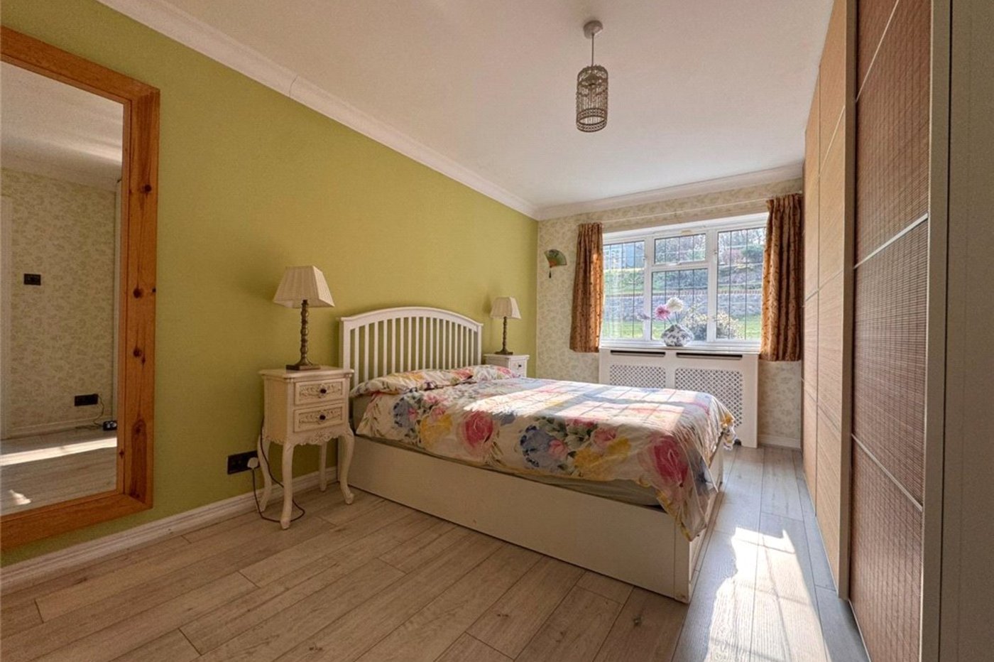 4 bedroom bungalow for sale in Knockholt | Robinson Jackson