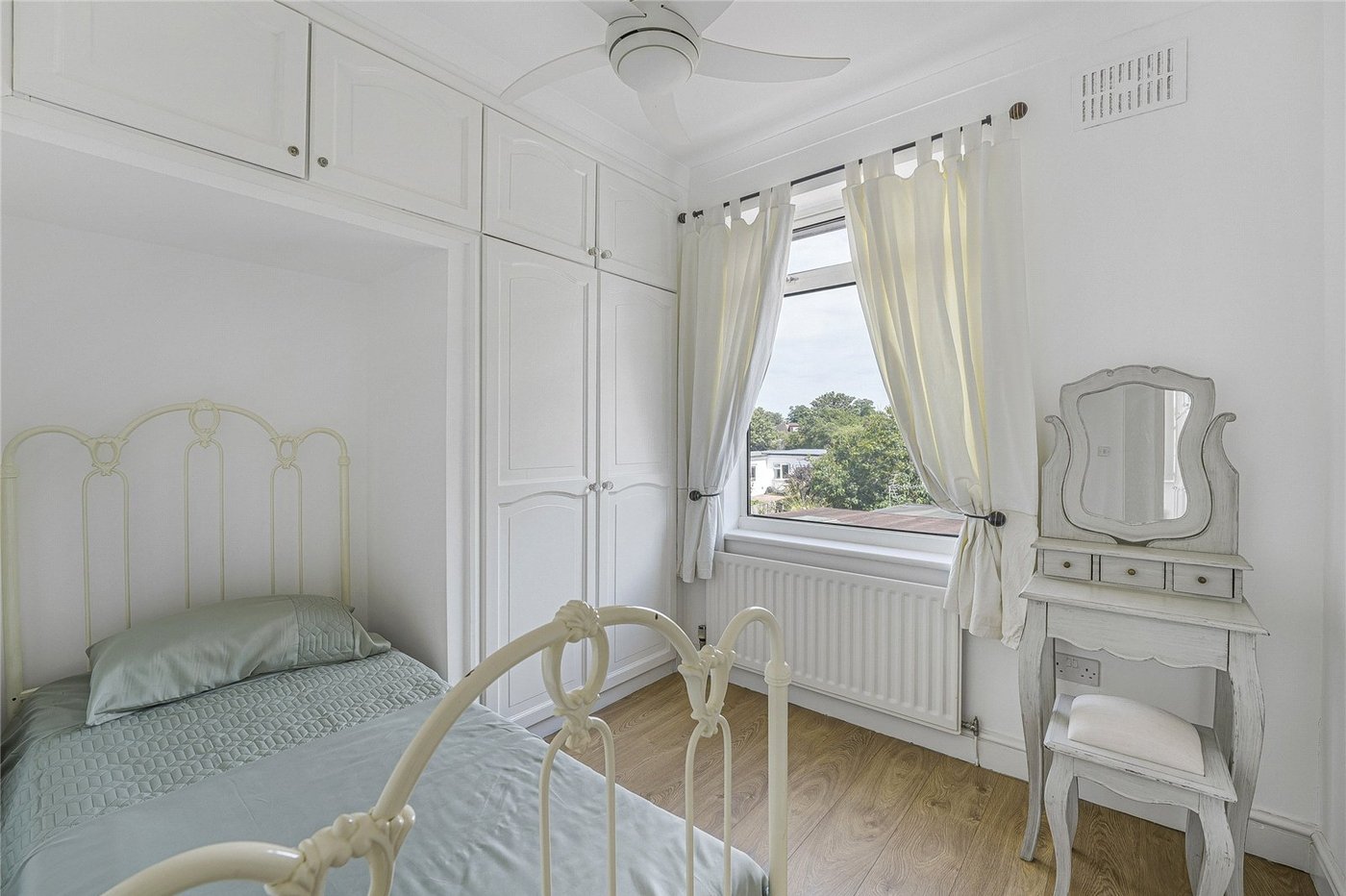5 bedroom house for sale in Dartford | Robinson Jackson