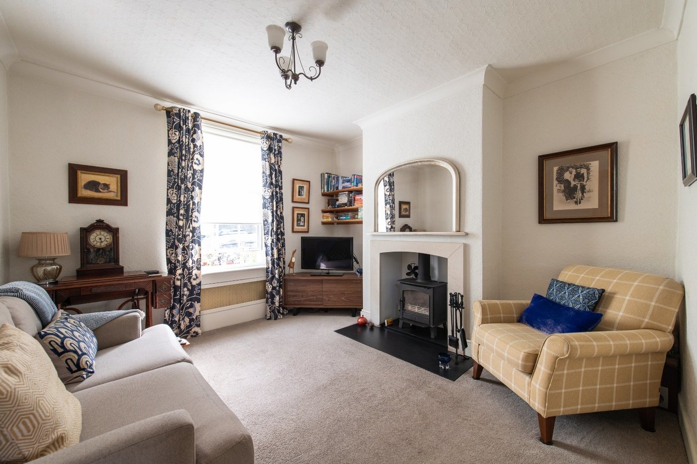 2 bedroom house for sale in Gravesend | Robinson Michael & Jackson