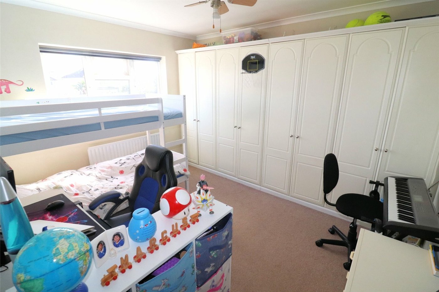 4 bedroom house for sale in (Bexleyheath Boarders) Erith | Robinson Jackson