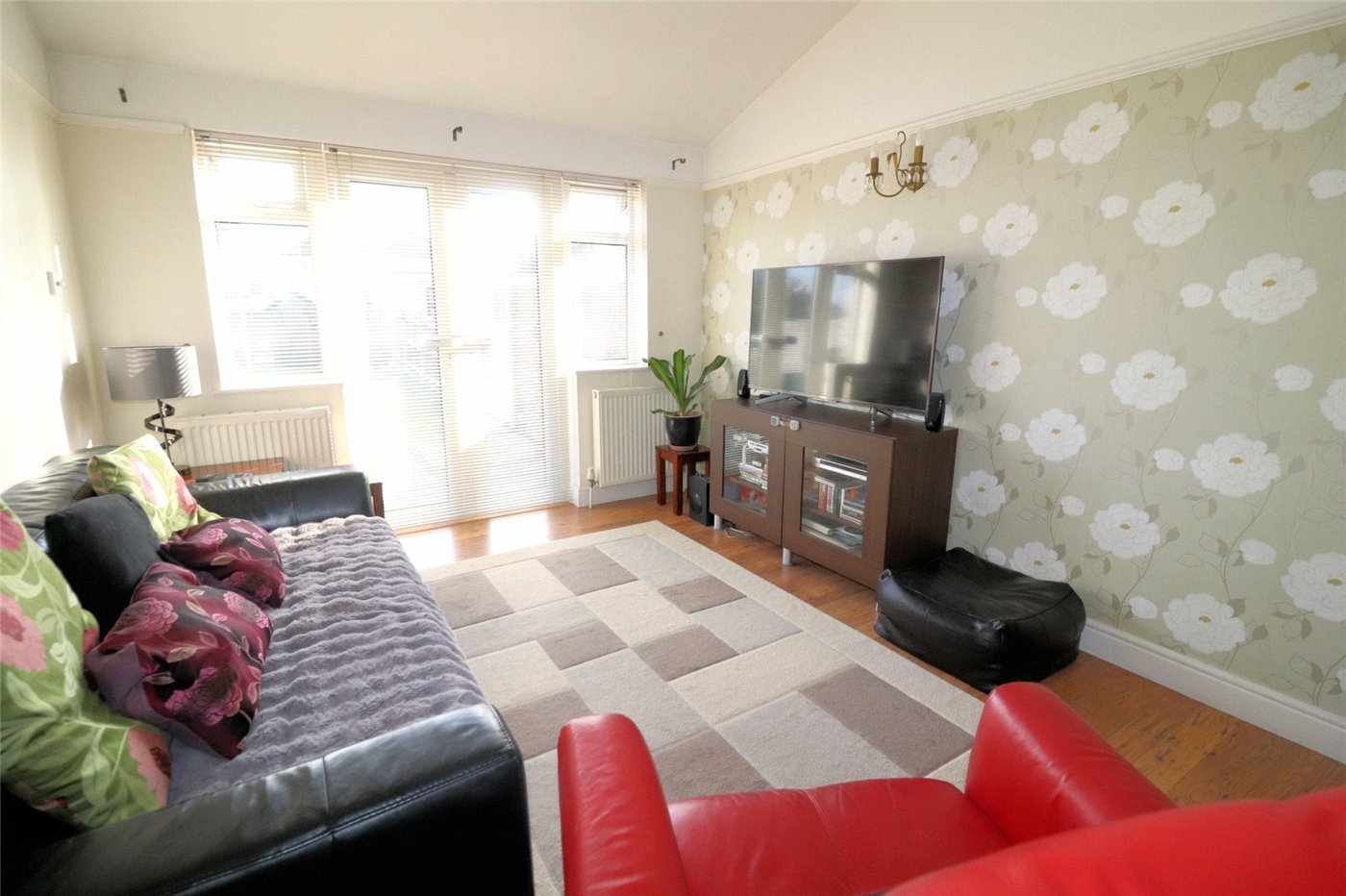 4 bedroom house for sale in (Bexleyheath Boarders) Erith | Robinson Jackson