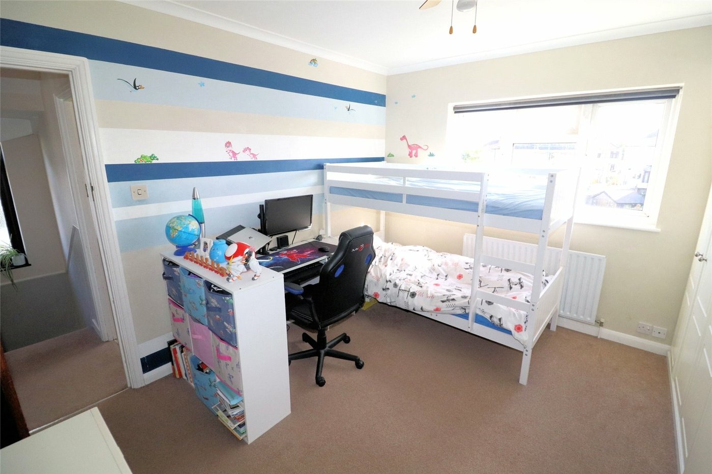 4 bedroom house for sale in (Bexleyheath Boarders) Erith | Robinson Jackson