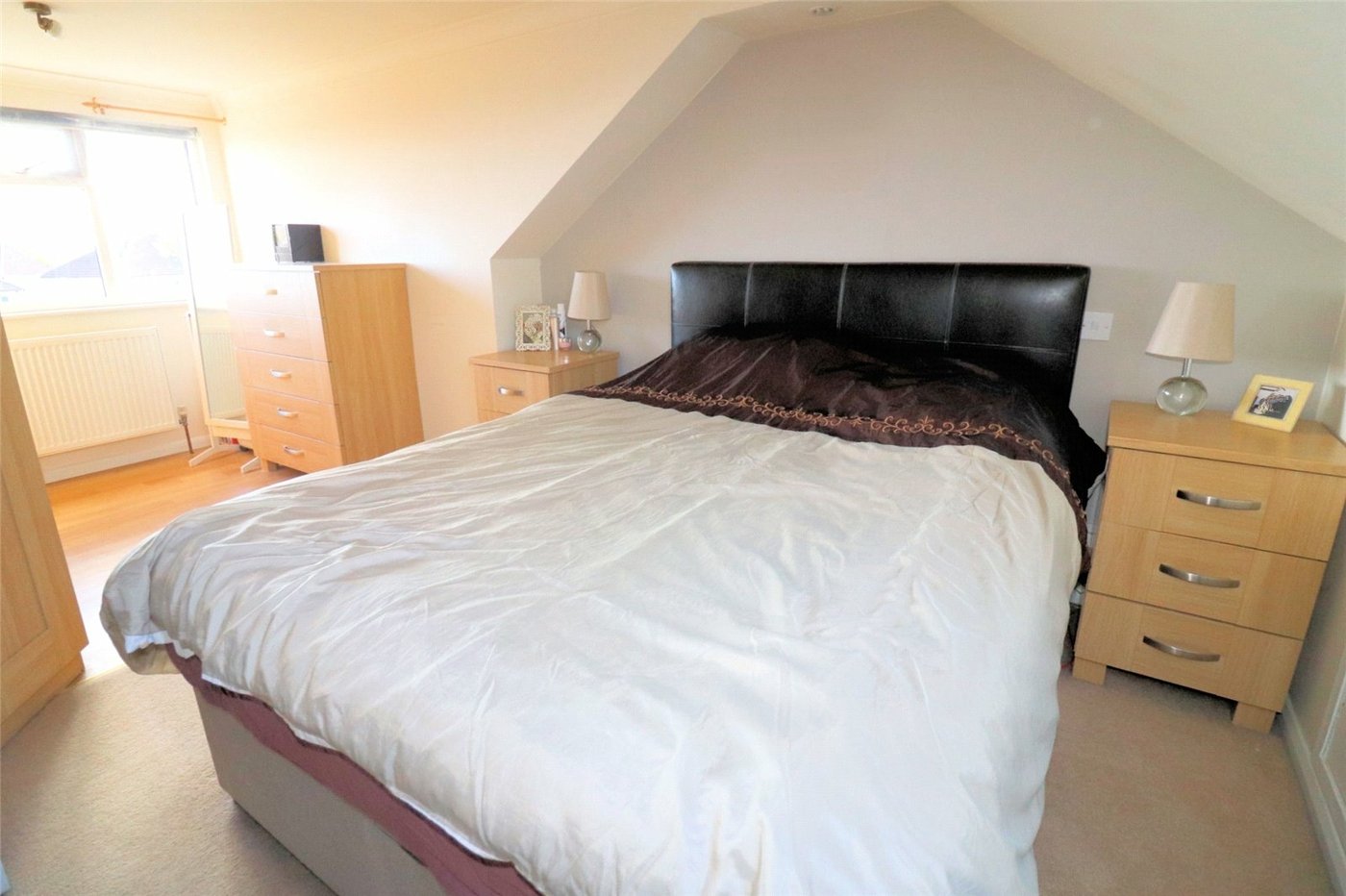 4 bedroom house for sale in (Bexleyheath Boarders) Erith | Robinson Jackson