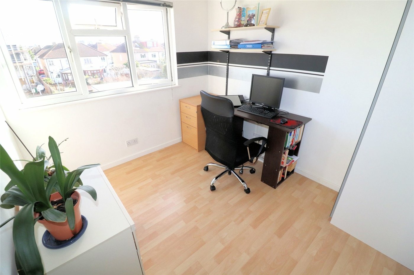 4 bedroom house for sale in (Bexleyheath Boarders) Erith | Robinson Jackson