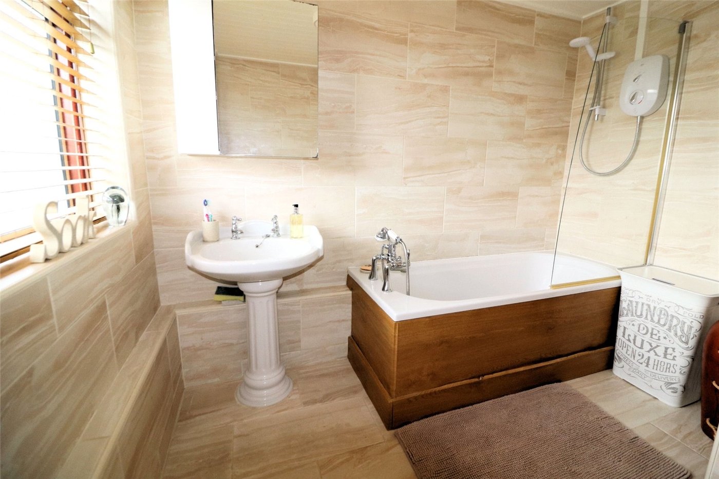 house for sale in Erith, Kent, DA8 Robinson Jackson