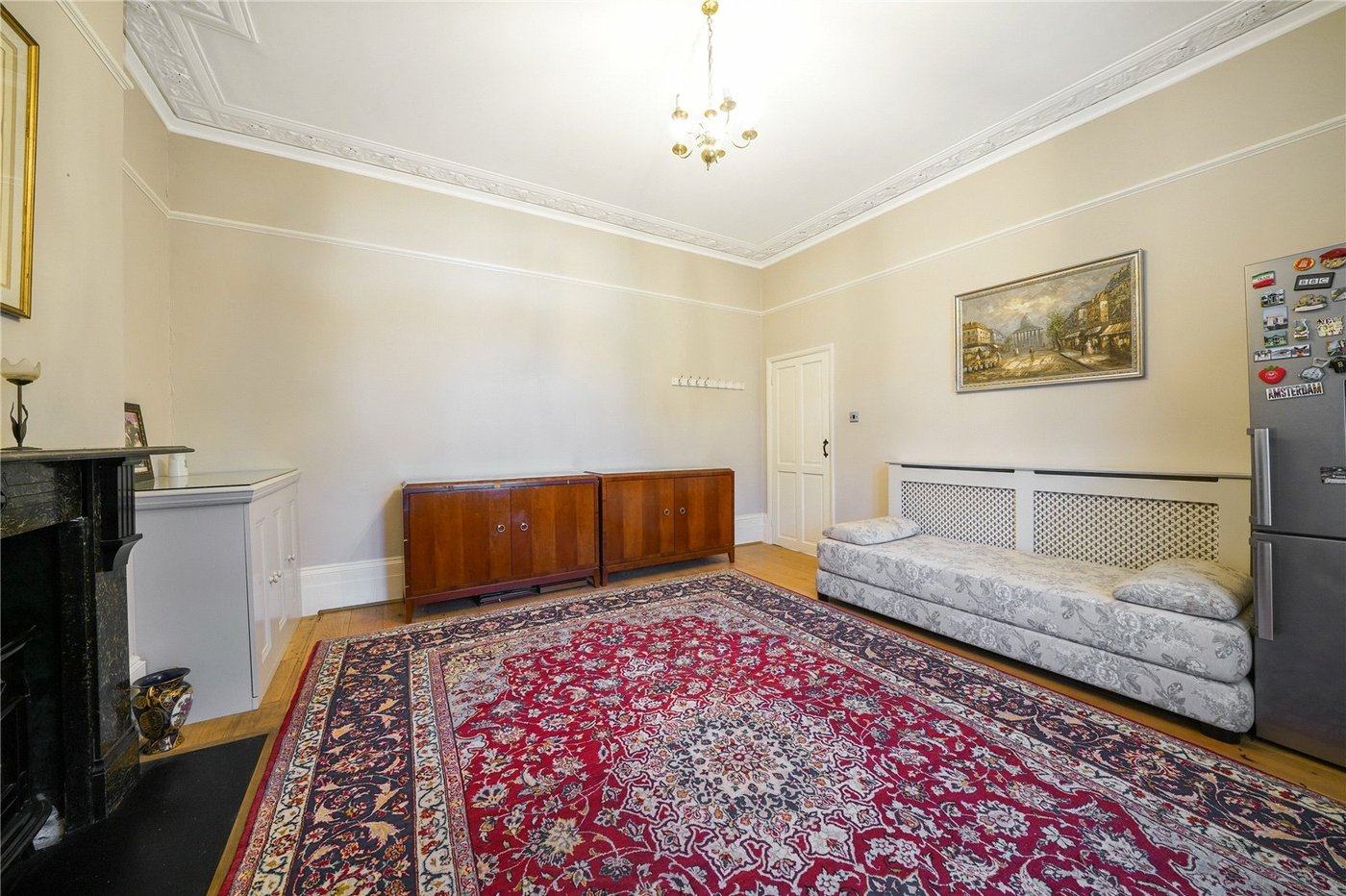 2 bedroom property for sale in London | Robinson Jackson