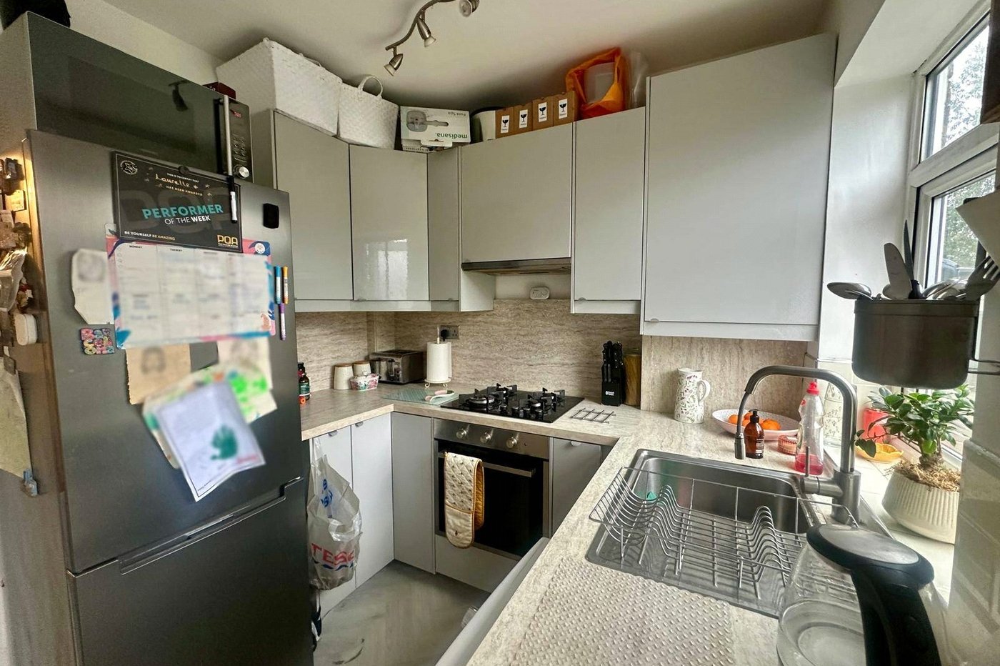 2 bedroom property for sale in London | Robinson Jackson