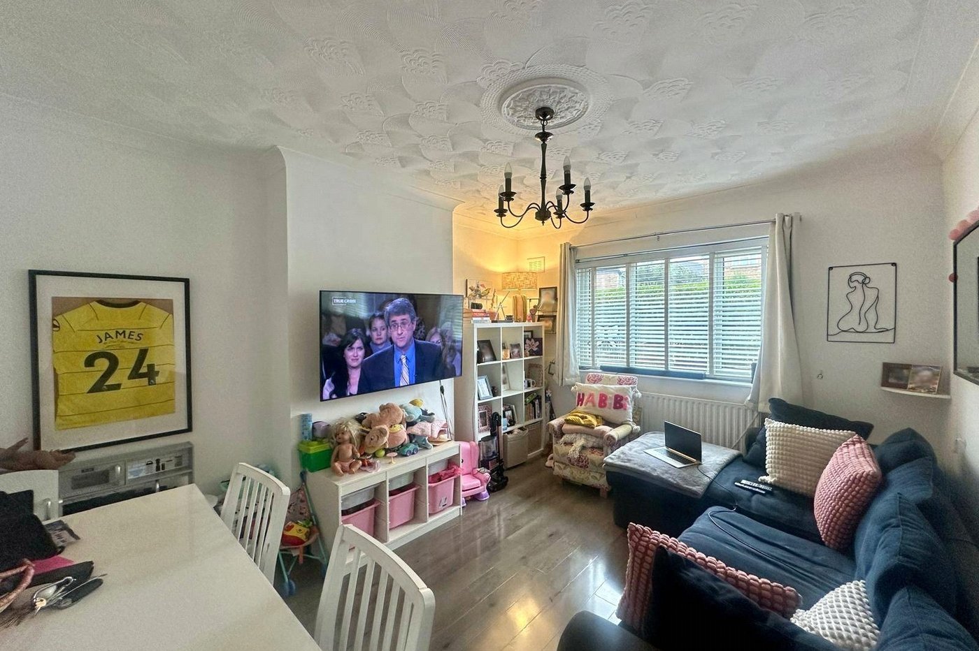 2 bedroom property for sale in London | Robinson Jackson