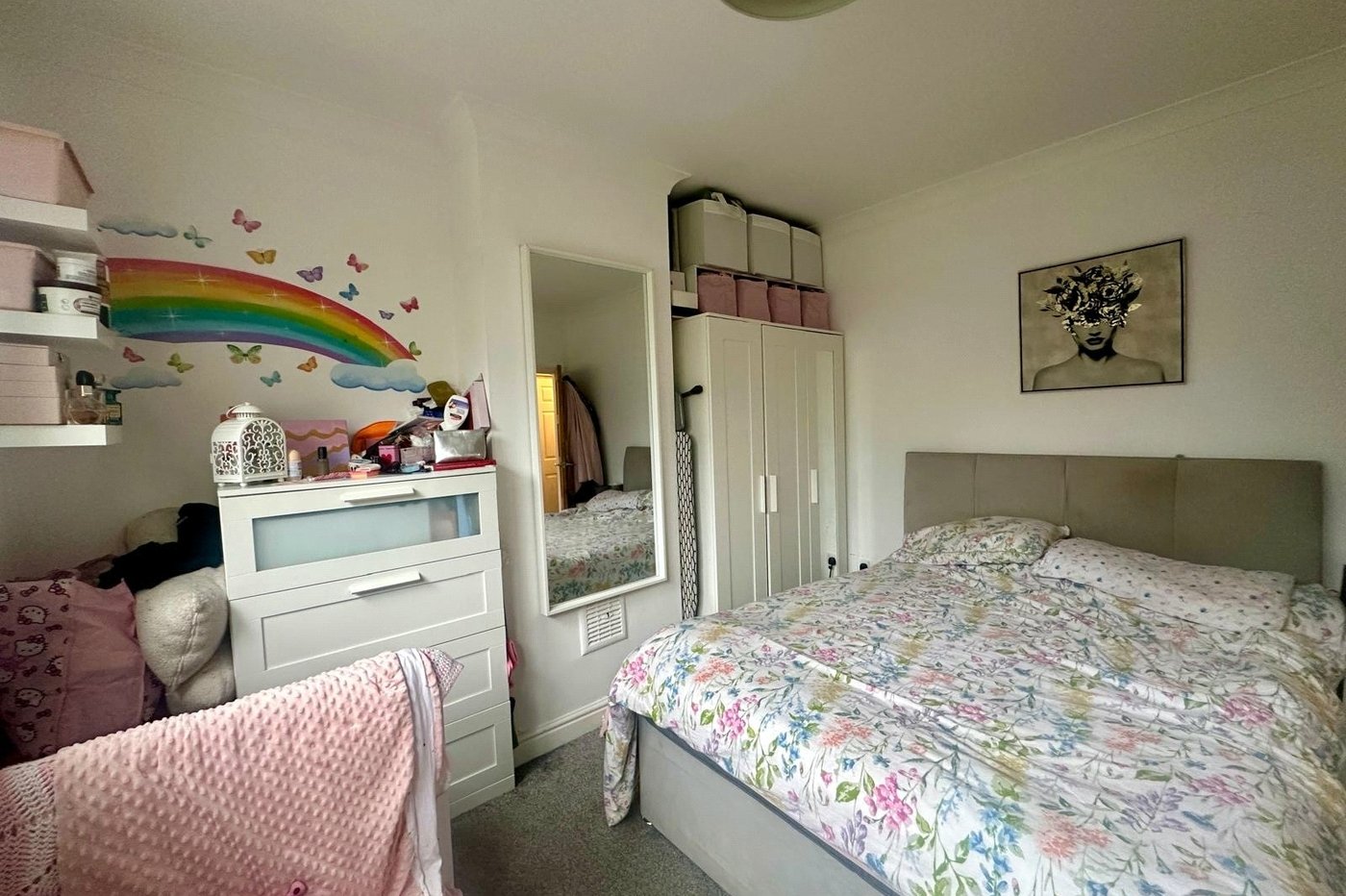 2 bedroom property for sale in London | Robinson Jackson