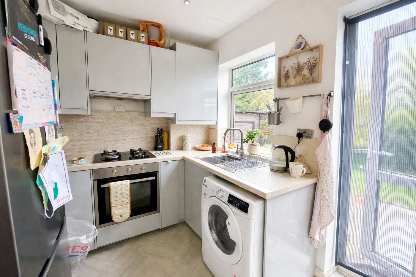 2 bedroom property for sale in London | Robinson Jackson