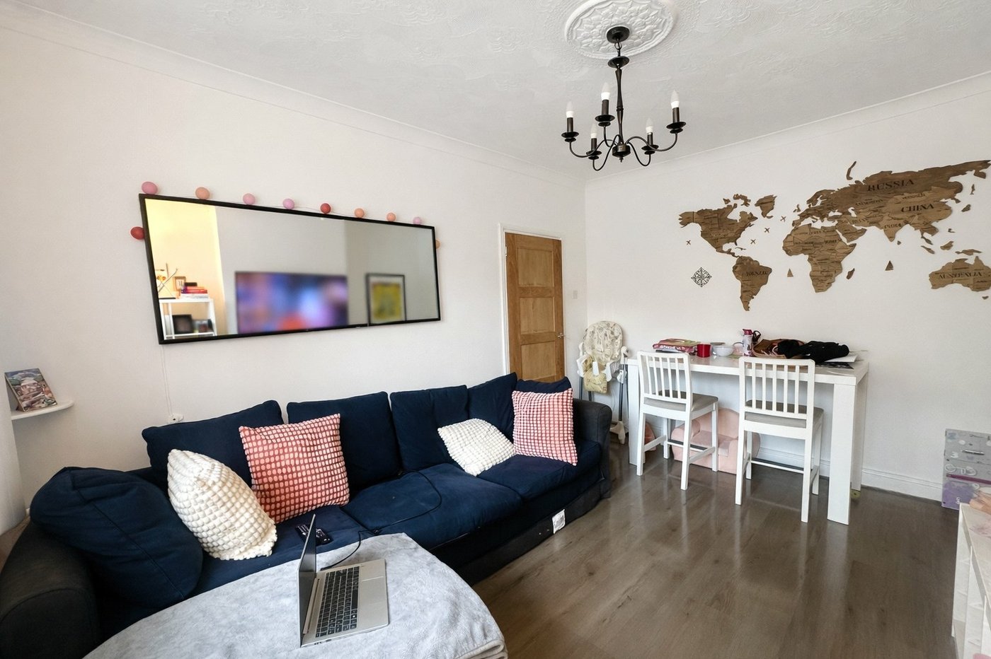 2 bedroom property for sale in London | Robinson Jackson