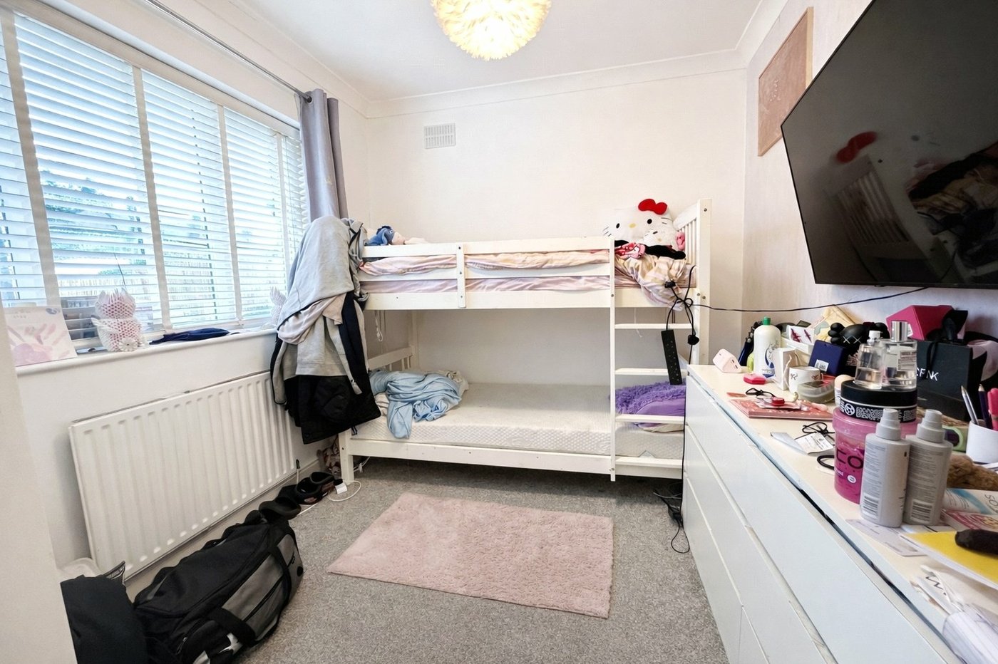 2 bedroom property for sale in London | Robinson Jackson
