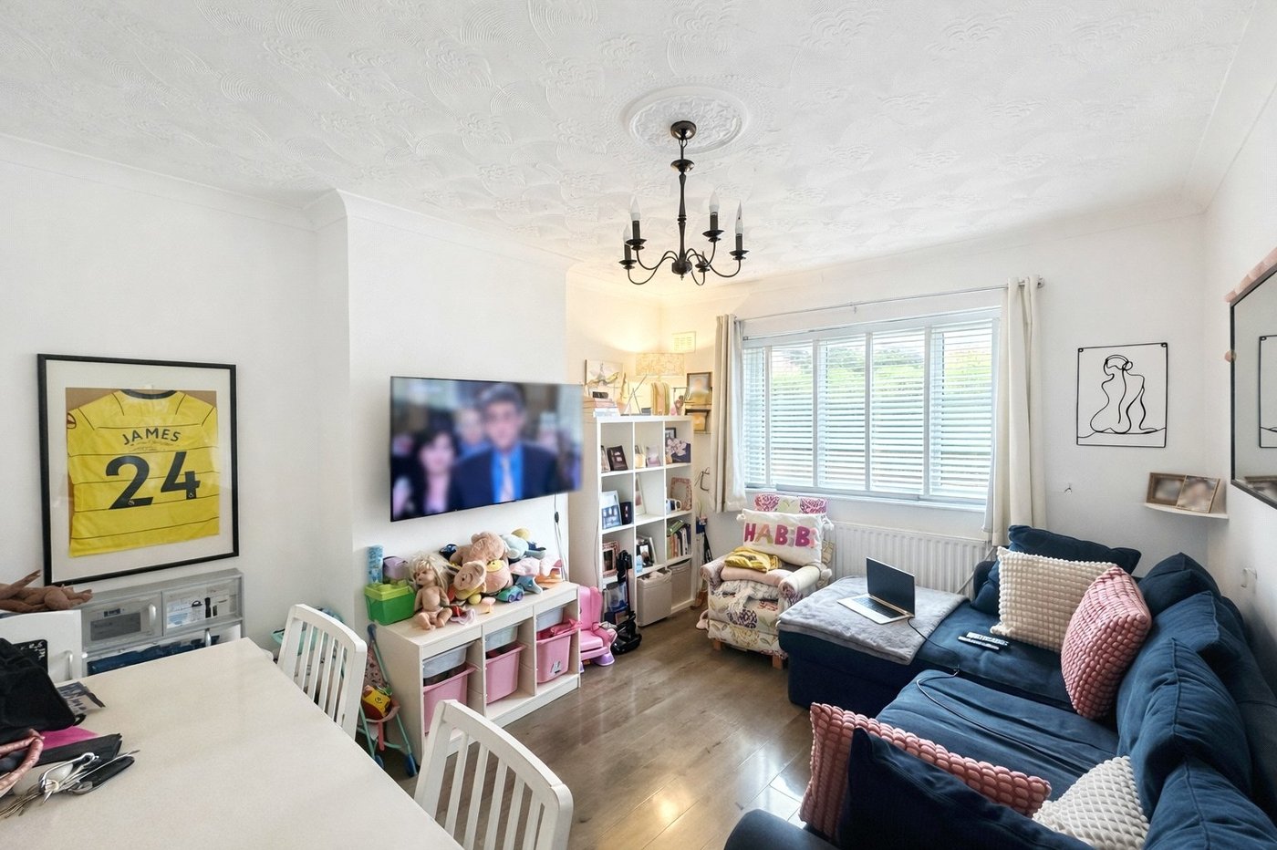 2 bedroom property for sale in London | Robinson Jackson