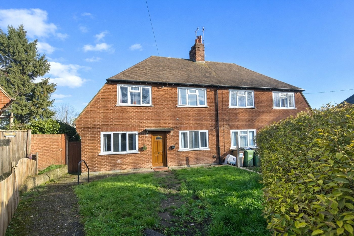 2 bedroom property for sale in London | Robinson Jackson