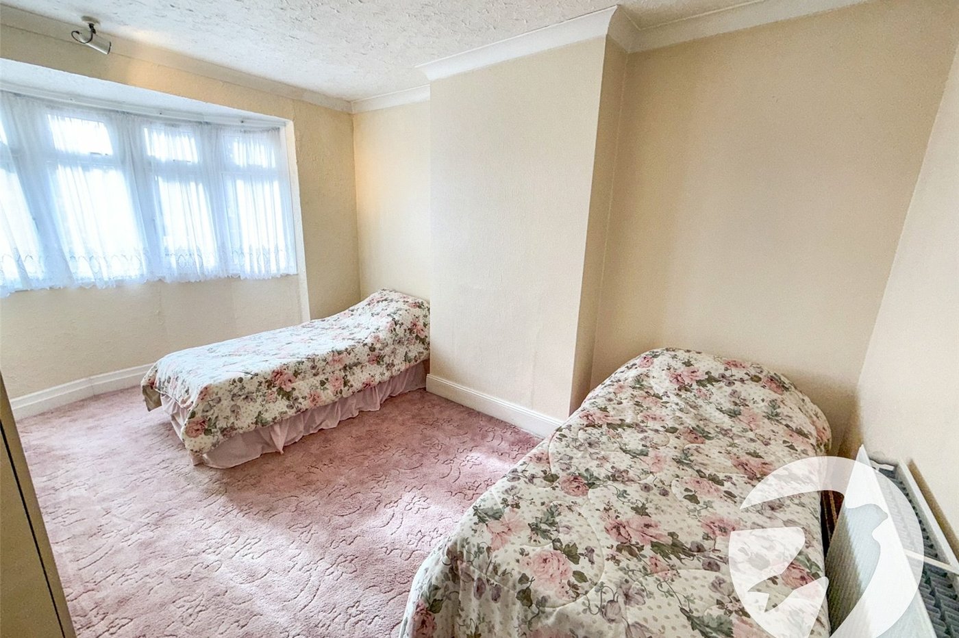 3 bedroom house for sale in London | Robinson Jackson