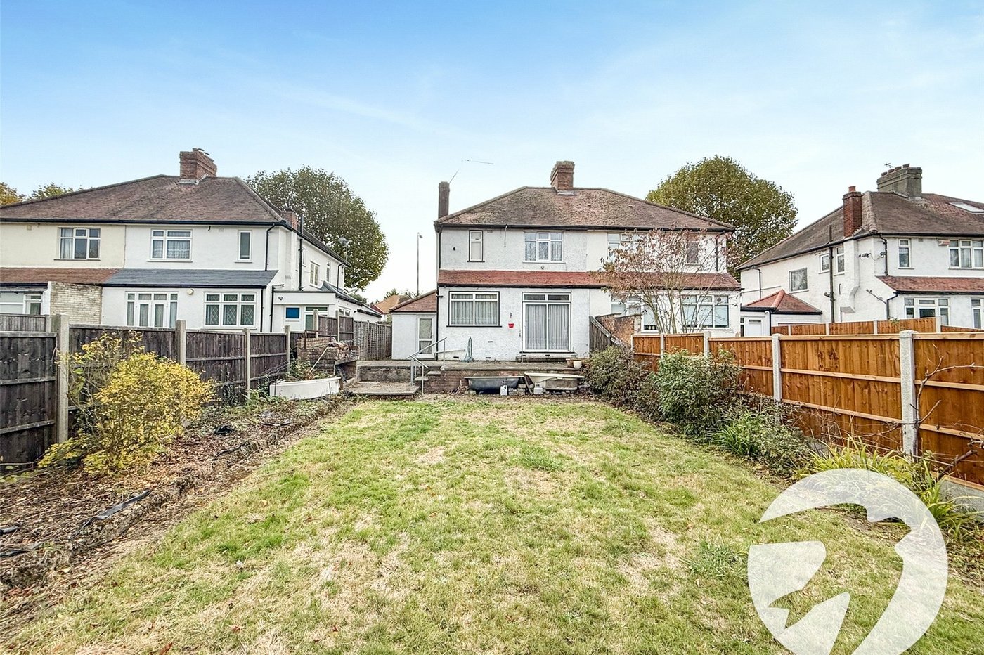 3 bedroom house for sale in London | Robinson Jackson
