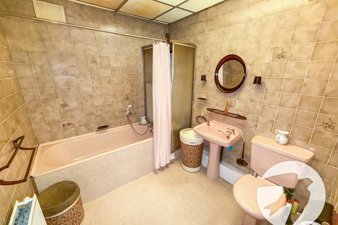 3 bedroom house for sale in London | Robinson Jackson