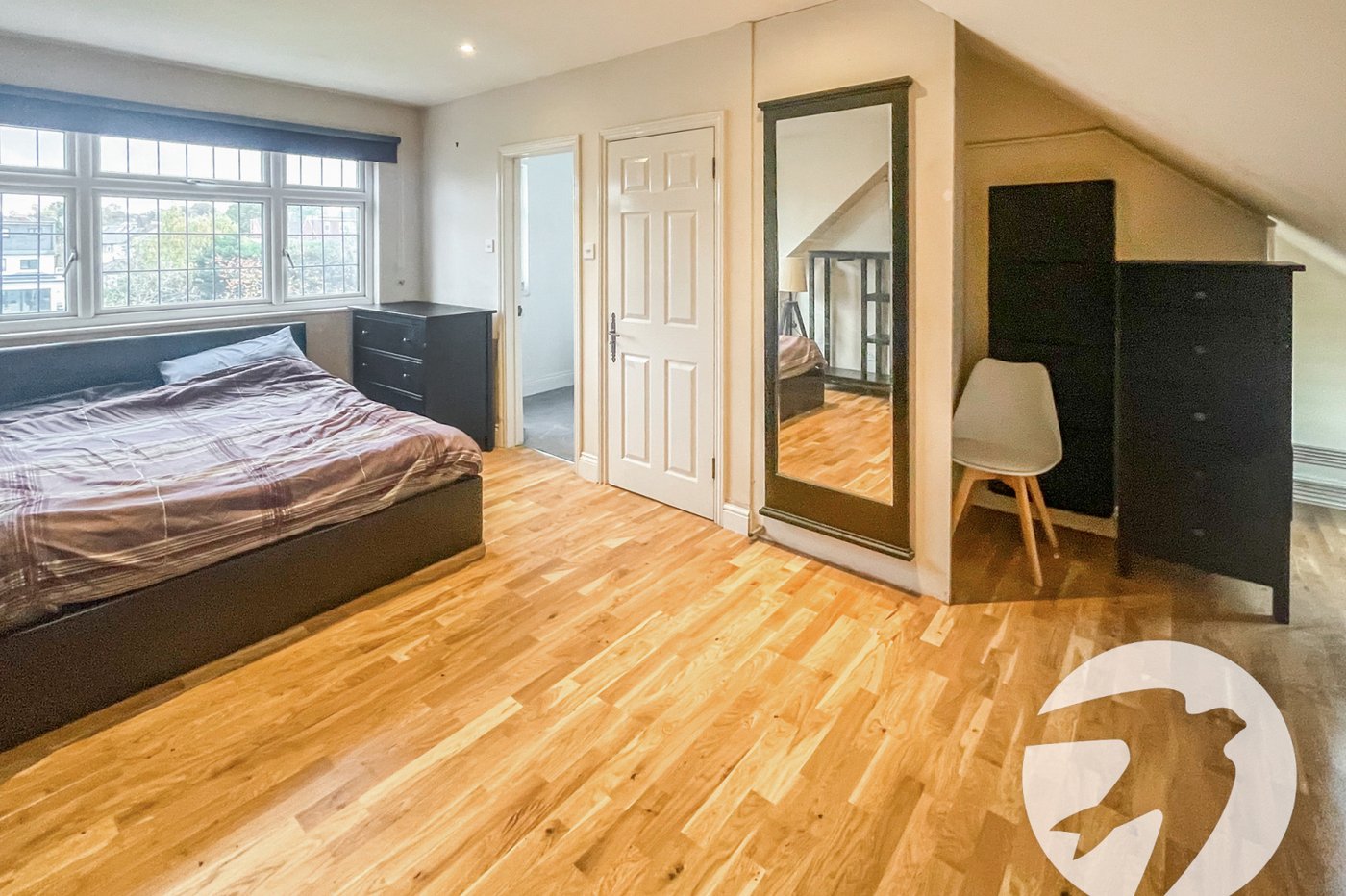 4 bedroom house for sale in London | Robinson Jackson