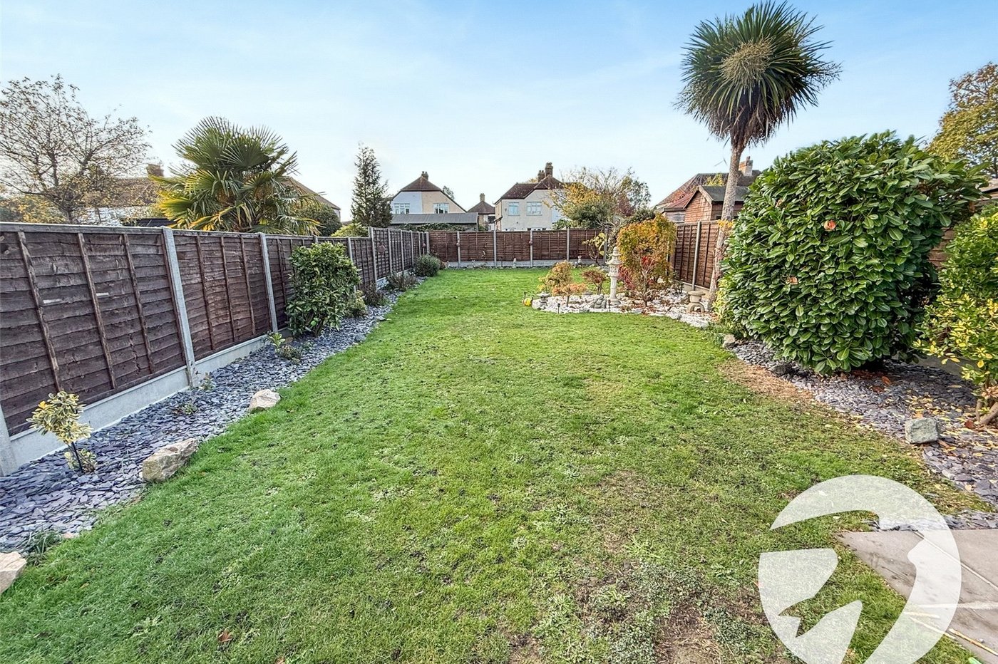 3 bedroom house for sale in London | Robinson Jackson