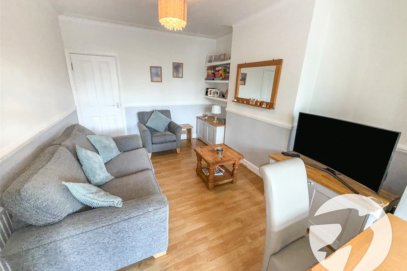 3 bedroom house for sale in London | Robinson Jackson