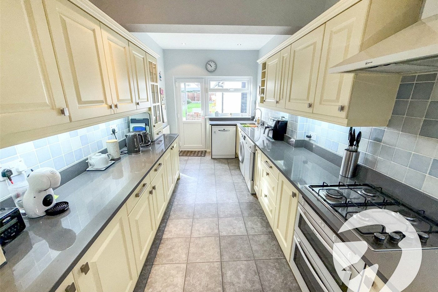 3 bedroom house for sale in London | Robinson Jackson