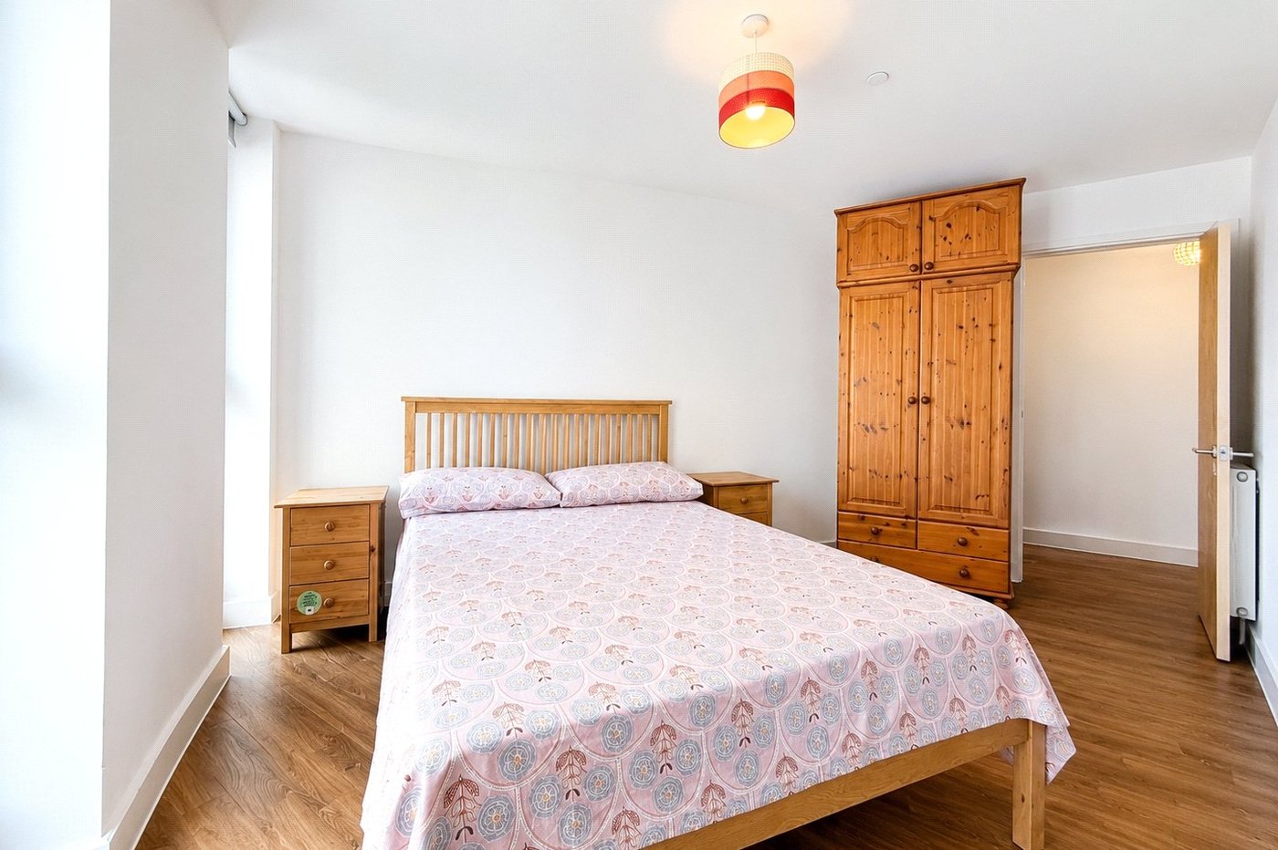 2 bedroom property for sale in 2 Cornmill Lane | Robinson Jackson