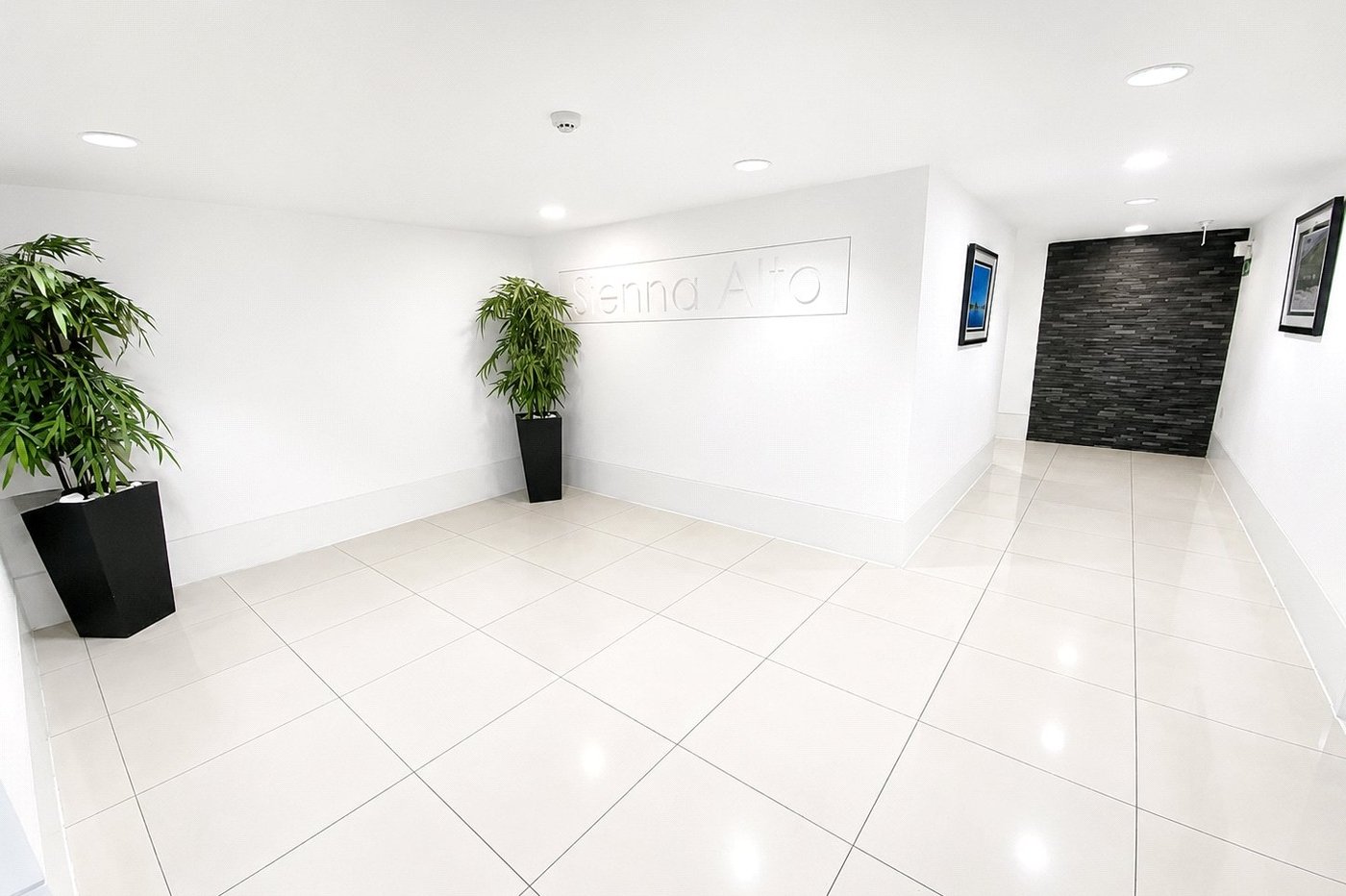 2 bedroom property for sale in 2 Cornmill Lane | Robinson Jackson