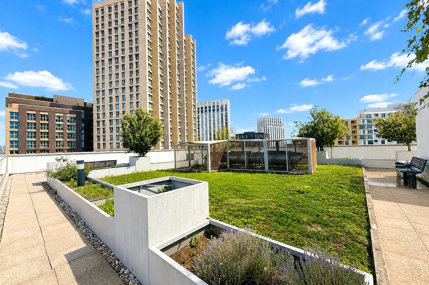2 bedroom property for sale in 2 Cornmill Lane | Robinson Jackson