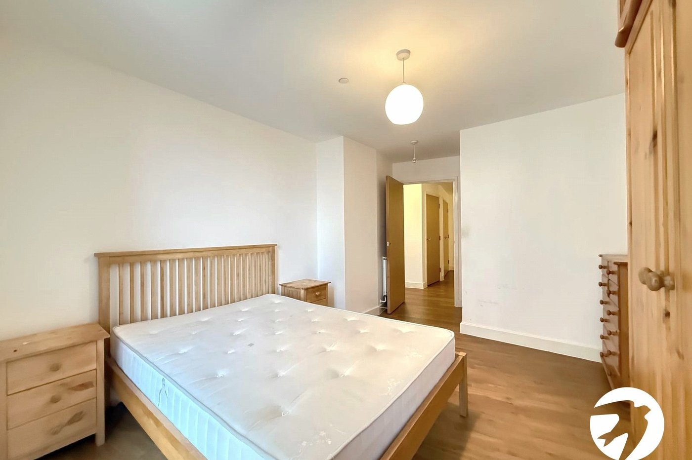 2 bedroom property for sale in 2 Cornmill Lane | Robinson Jackson