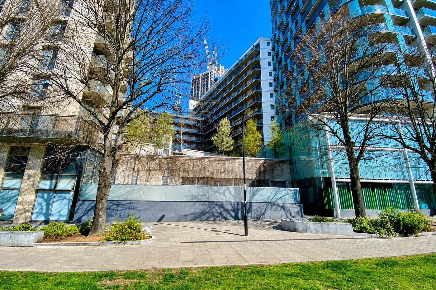 2 bedroom property for sale in 2 Cornmill Lane | Robinson Jackson