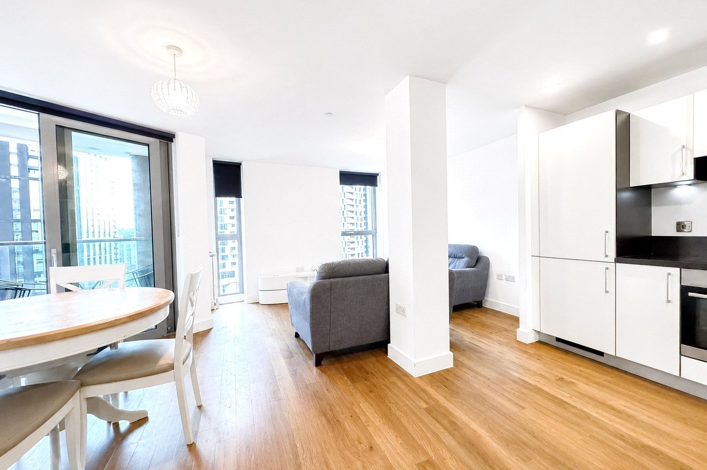 2 bedroom property for sale in 2 Cornmill Lane | Robinson Jackson