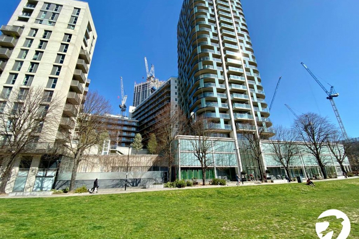 2 bedroom property for sale in 2 Cornmill Lane | Robinson Jackson