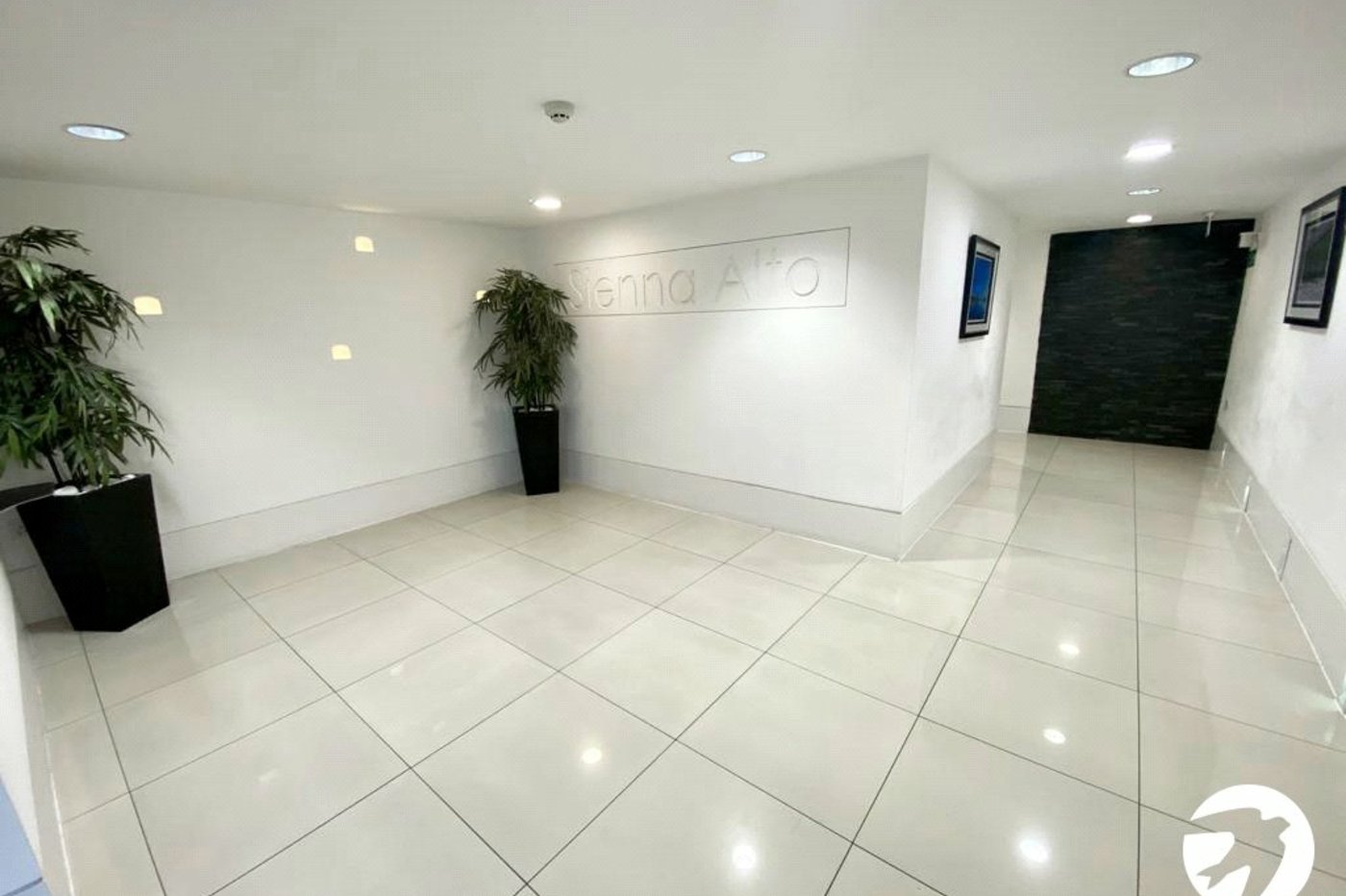 2 bedroom property for sale in 2 Cornmill Lane | Robinson Jackson