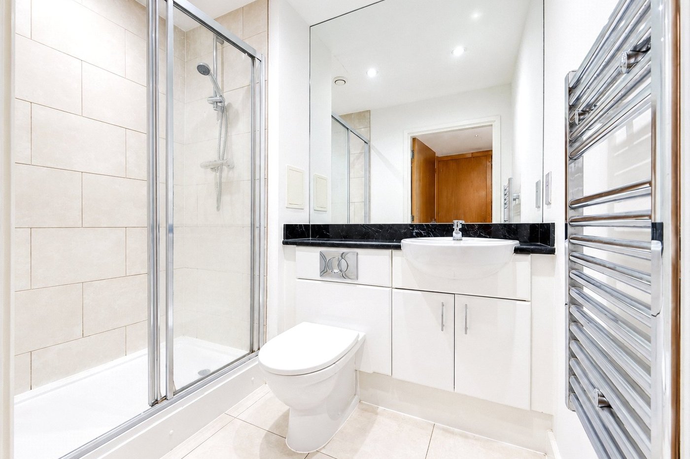 2 bedroom property for sale in 2 Cornmill Lane | Robinson Jackson