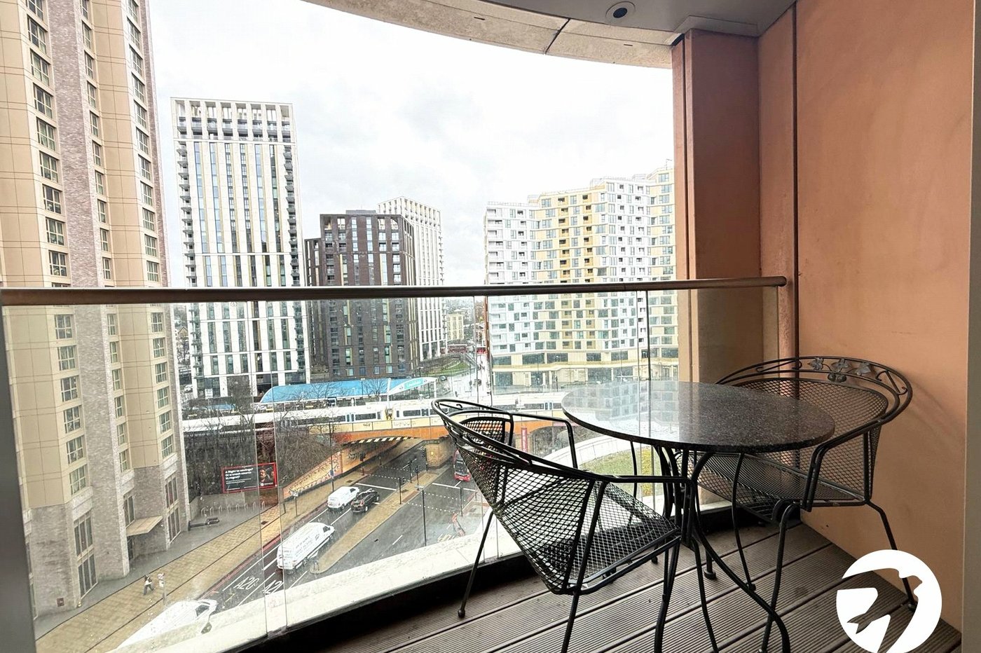 2 bedroom property for sale in 2 Cornmill Lane | Robinson Jackson