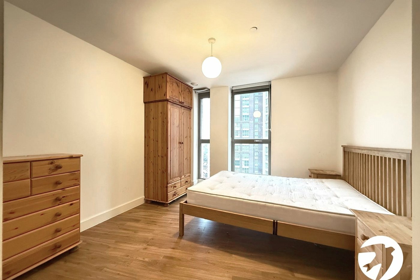 2 bedroom property for sale in 2 Cornmill Lane | Robinson Jackson