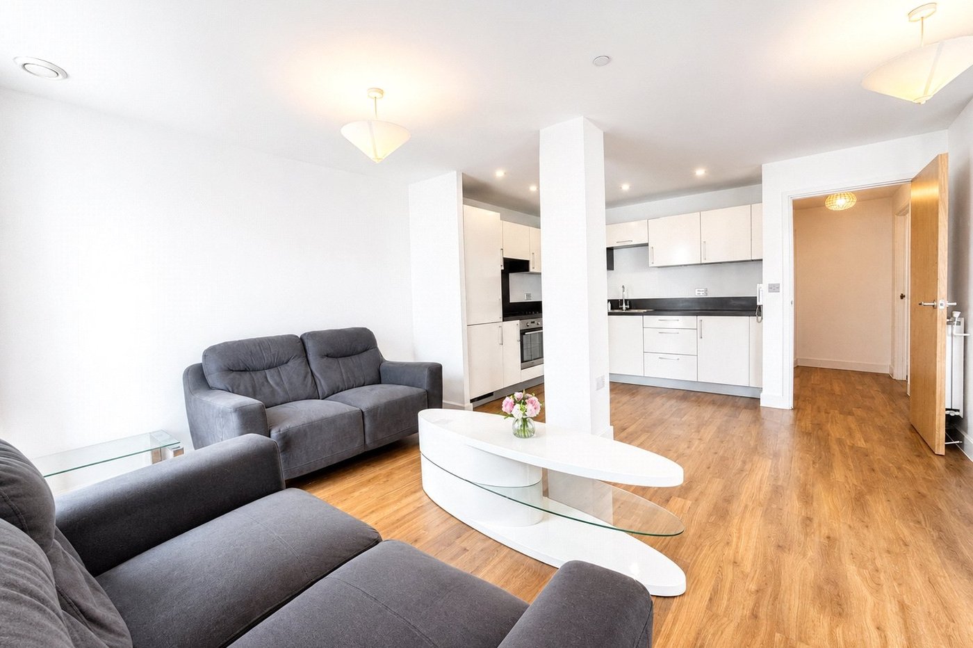 2 bedroom property for sale in 2 Cornmill Lane | Robinson Jackson