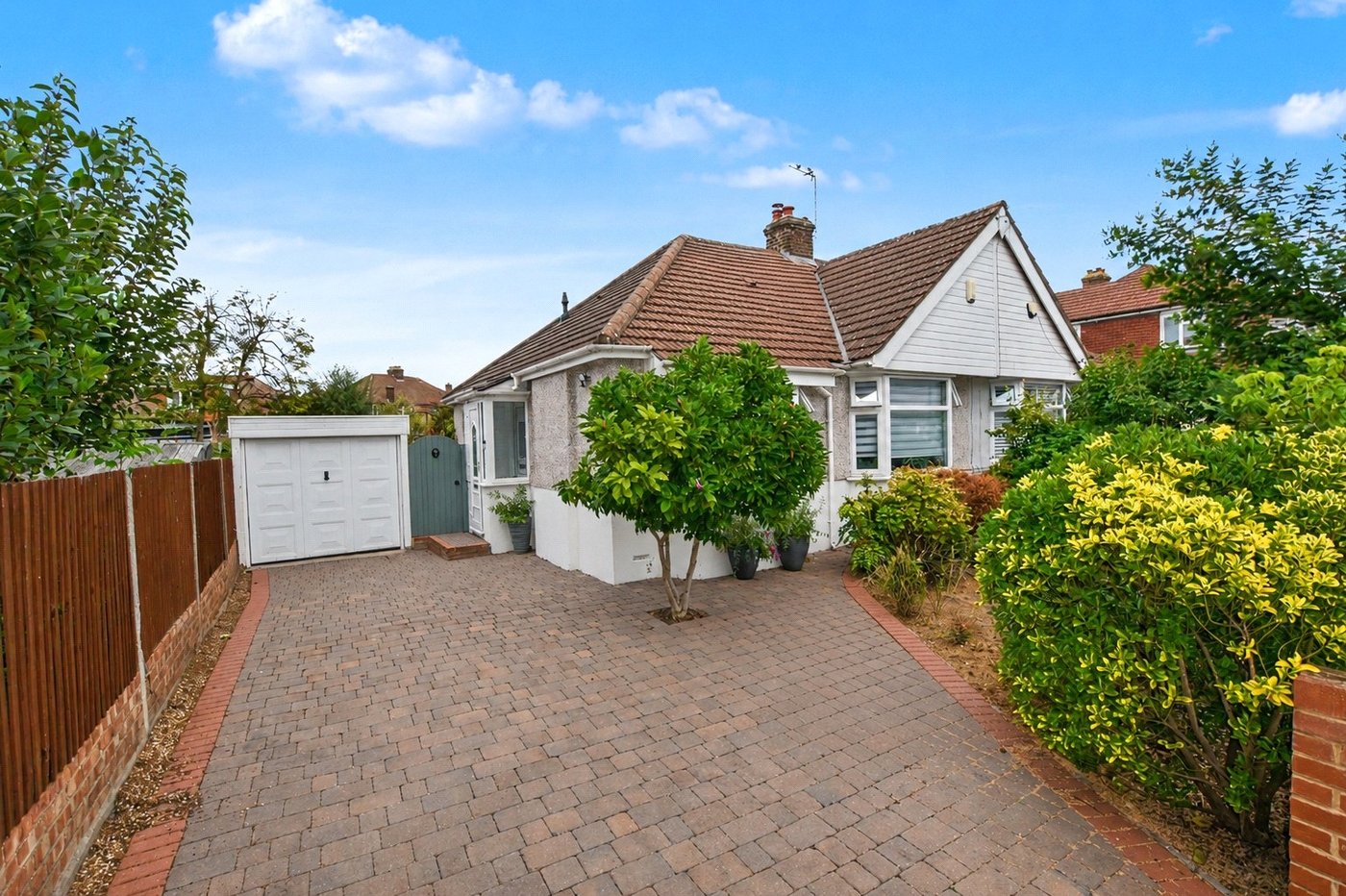 2 bedroom bungalow for sale in Bexleyheath | Robinson Jackson
