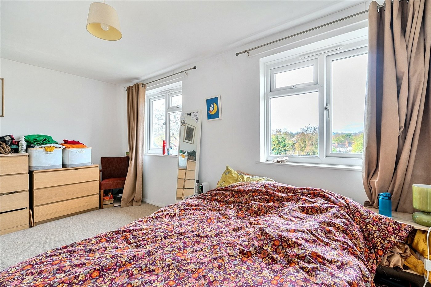2 bedroom property for sale in London | Robinson Jackson