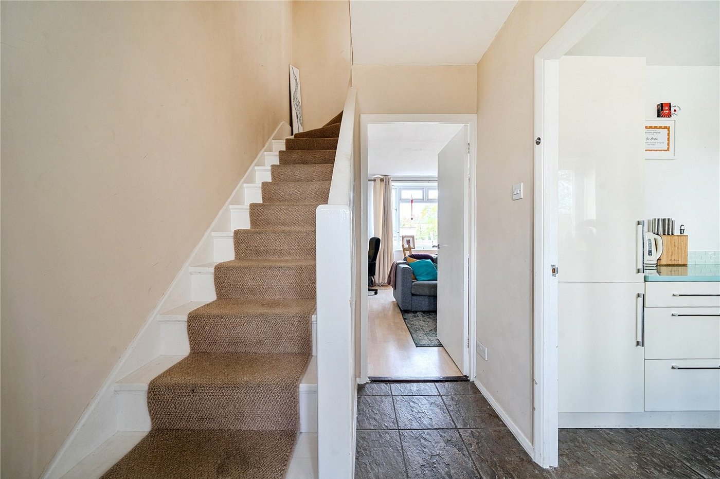 2 bedroom property for sale in London | Robinson Jackson
