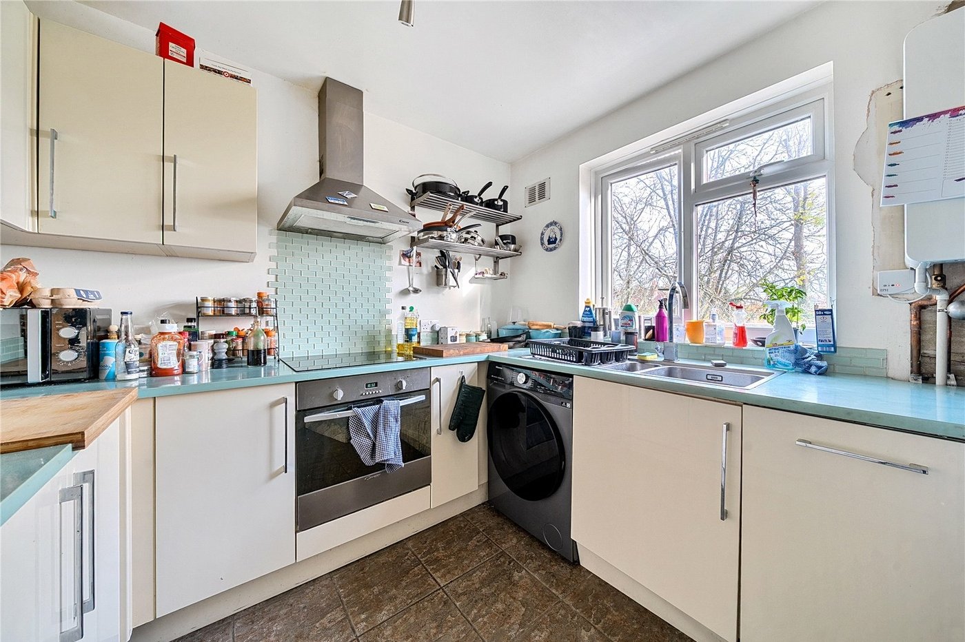 2 bedroom property for sale in London | Robinson Jackson