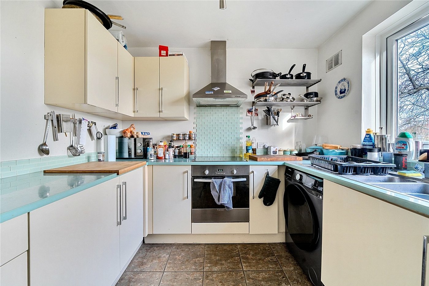 2 bedroom property for sale in London | Robinson Jackson
